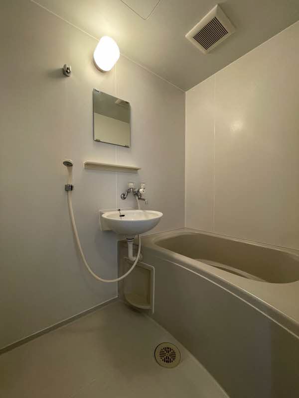 コンフォート中川 202号-4