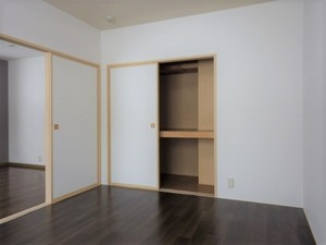 オークヒルコートE 102号-3