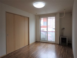 シャーメゾン山の手 102号-3