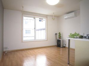 シャーメゾンＡＳＡＨＩ 101号-2