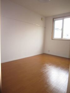 シャーメゾン　ベルクⅠ 101号-4