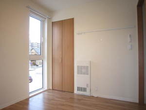 メゾンド・ラウラ 202号-3