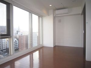 プライムメゾン南２条 1009号-2