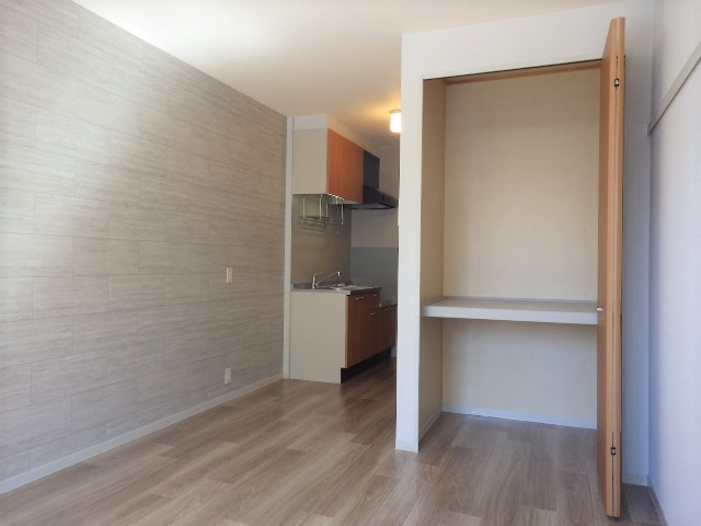 シャーメゾンリブレ八軒 103号-2