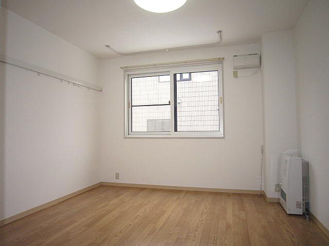 シャーメゾンリブレ美園 201号-2