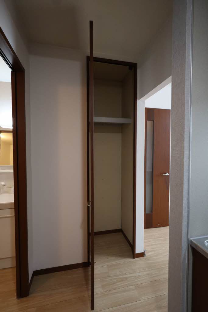 ディアス新川 201号-11