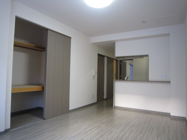 宮の沢２条館 102号-3