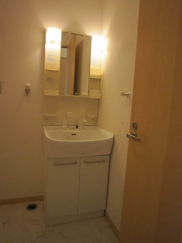 シャーメゾンラ・クールＡ 102号-7