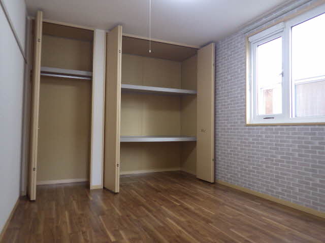 シャーメゾン山の手 102号-4