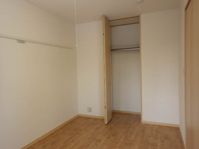 シャーメゾンエルム 102号-4