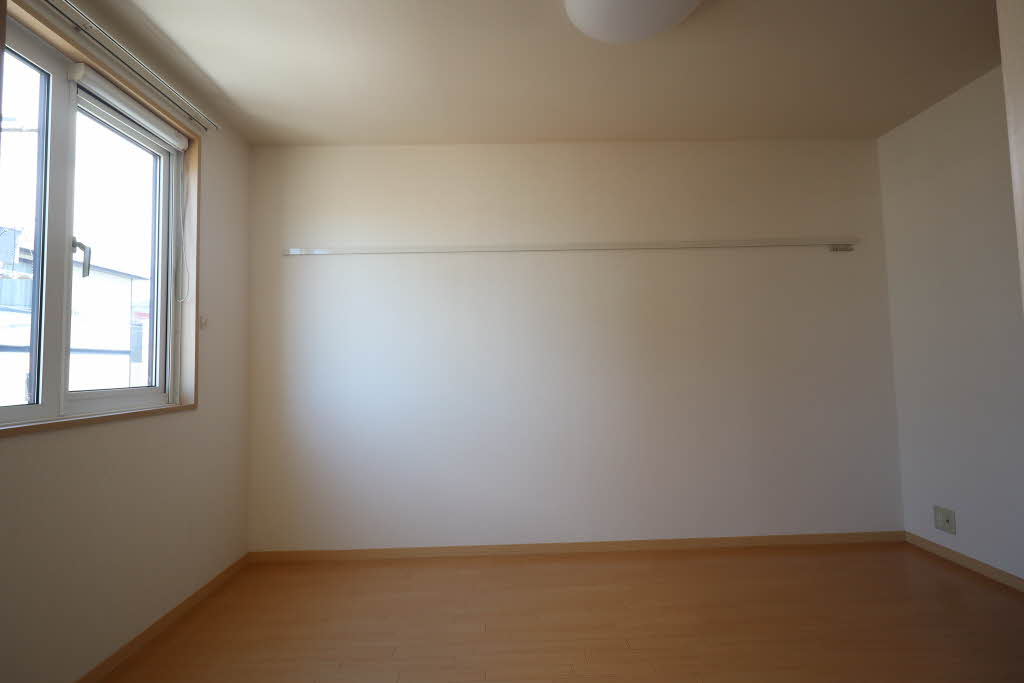 シャーメゾンエルム 202号-3