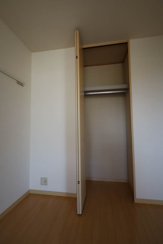 シャーメゾンエルム 202号-4