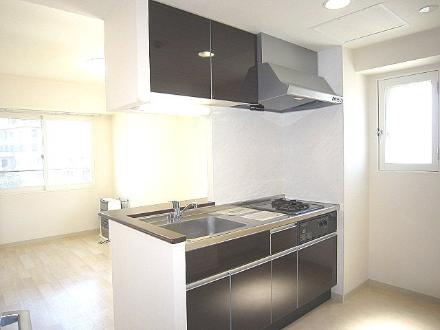 セーヌ　ラヴィ 302号-2