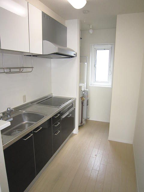 シャーメゾン　エヌ・エイチＣ 103号-8