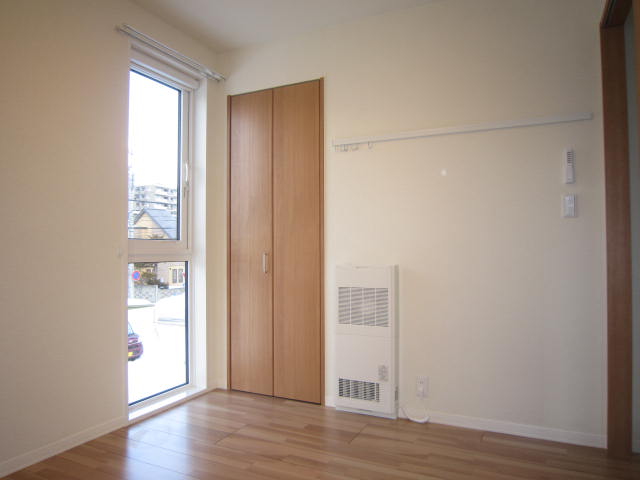 メゾンド・ラウラ 202号-3