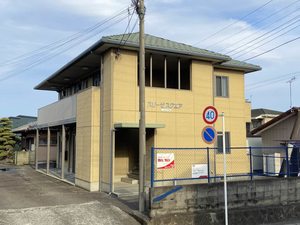 スリーゼスクエア