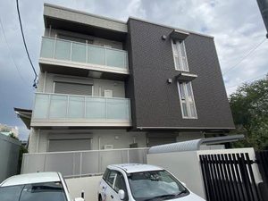 Ｒｅｆｉｓｉａ　Ｓｉｒａｔｏｒｉ