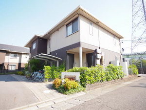 ヴィラ・ルーチェ A202号-1