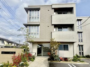 ルミエヴィータ 0102号-1