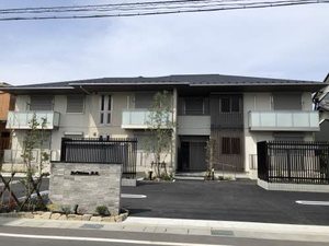 シャーメゾン清流 203号-1