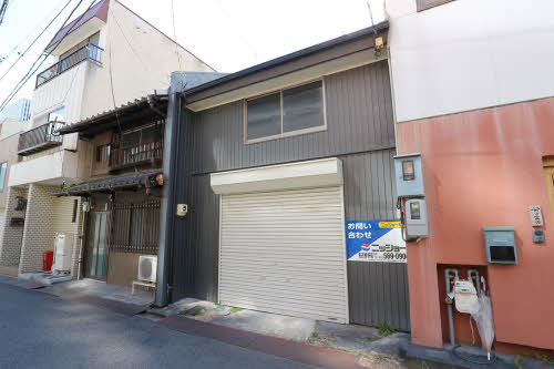 名駅二丁目戸建て