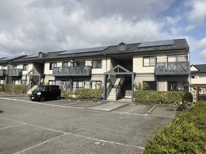 ファミール石川