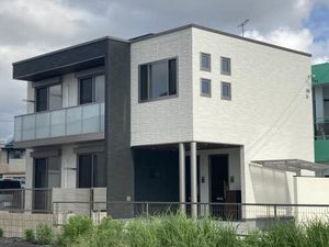 カーサ・リビエラＥＡＳＴ