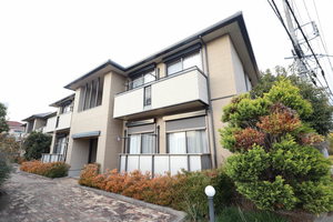 ファミーユスズキ D101号-1