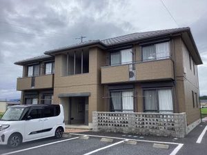 シャーメゾン B102号-1