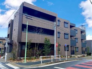 ファミール玉の井