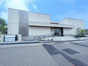 フローレス梅里