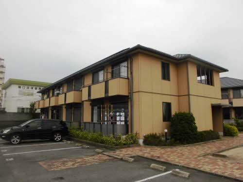 ファミーユスズキ