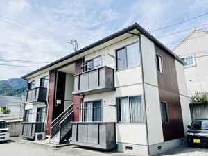 シャーメゾンハンバ