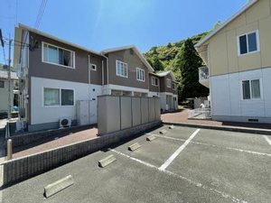 シャーメゾン百々