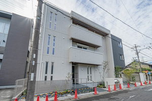 シャーメゾン比良