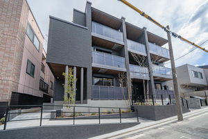 セレナヴィラ池下