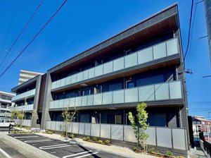 ユノス　フォリウム