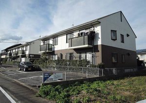 ドムリッチ服部 A201号-1