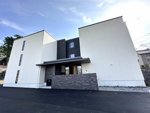 シャーメゾン上野