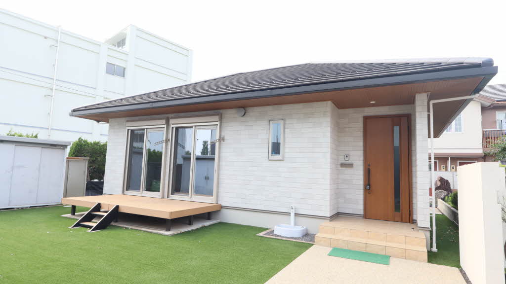 各務原市大佐野町１丁目貸家