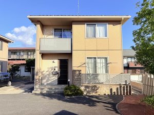 イーストコート