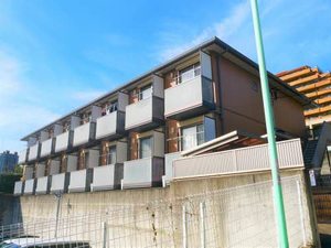 フィオーレイノウエ