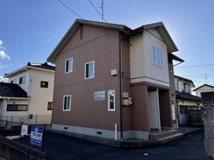 フラッツラローサ