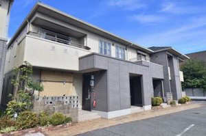 ヴィラーチェ東野