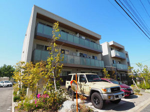 Ｓｕｒ　ｄｅ　Ｃｏｌｌｉｎｅ