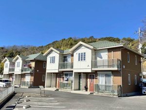 ファミーユ香貫