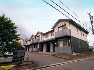 ラヴィ新守山 B102号-1