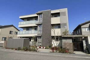 Ｅｃｒａｒｇｅ 0304号-1