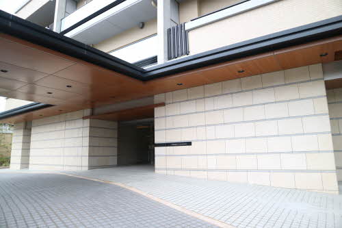 プレミスト高町