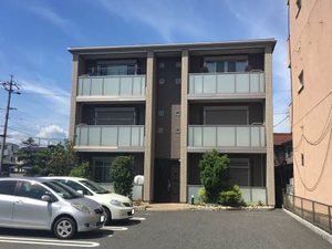 Ｃｈａｒｍｅ　Ｖｉｖｒｅ